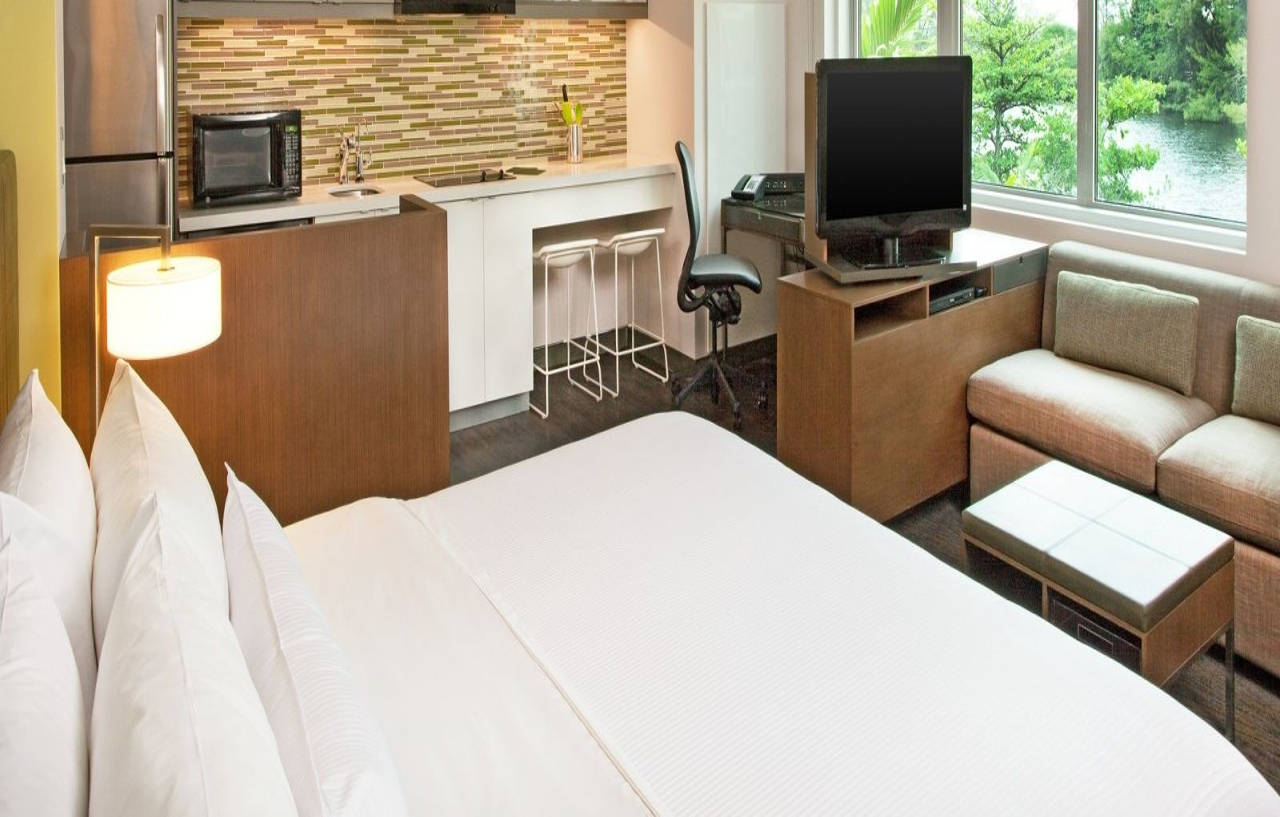 Hotel Element International Airport Miami Springs