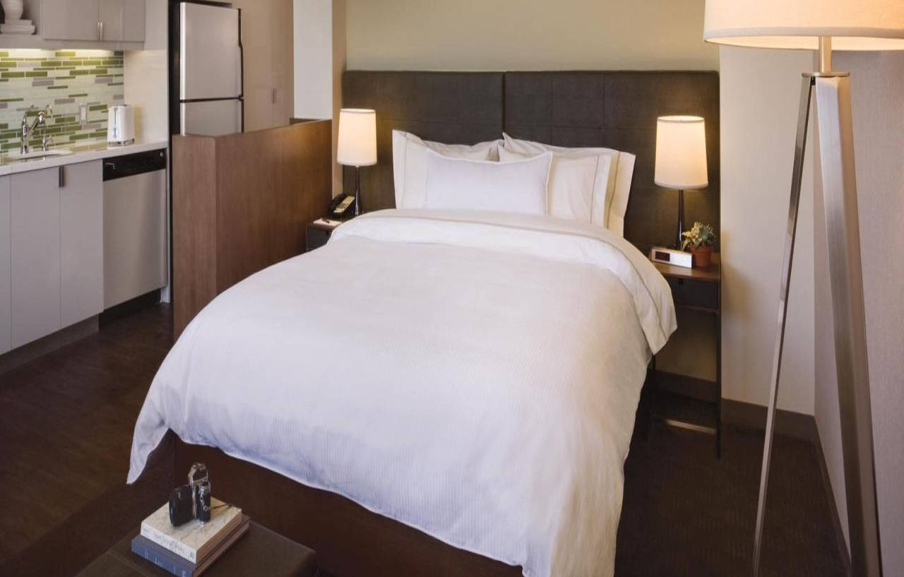 Element Miami International Airport Hotel 3*